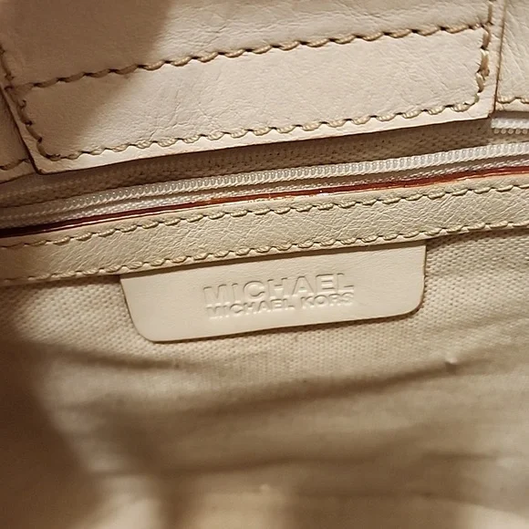 Michael Korea purse - Picture 4 of 4